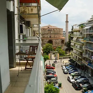 An For 2-4 Friends. Apartament Salonic